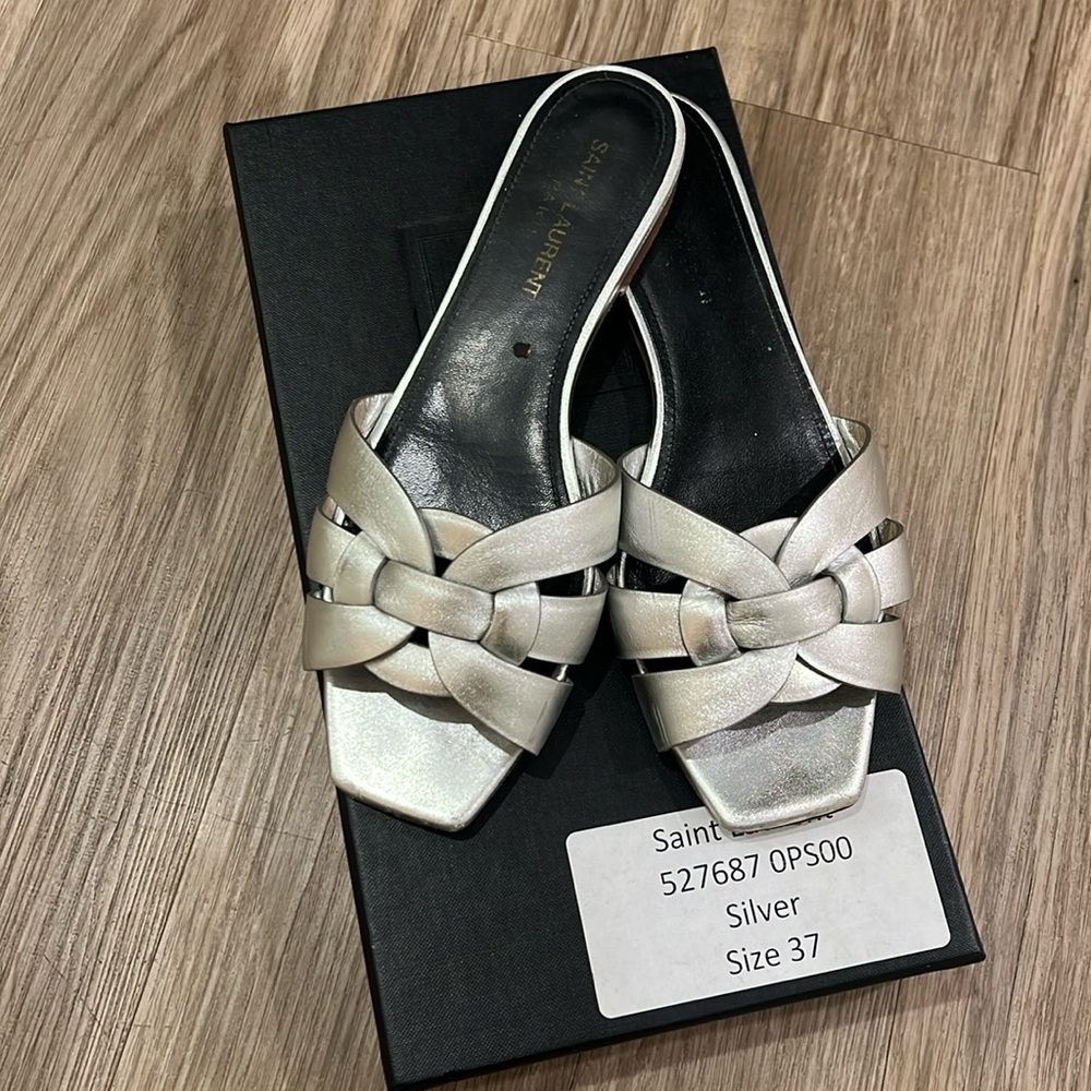 Saint Laurent silver sandal. Size 37